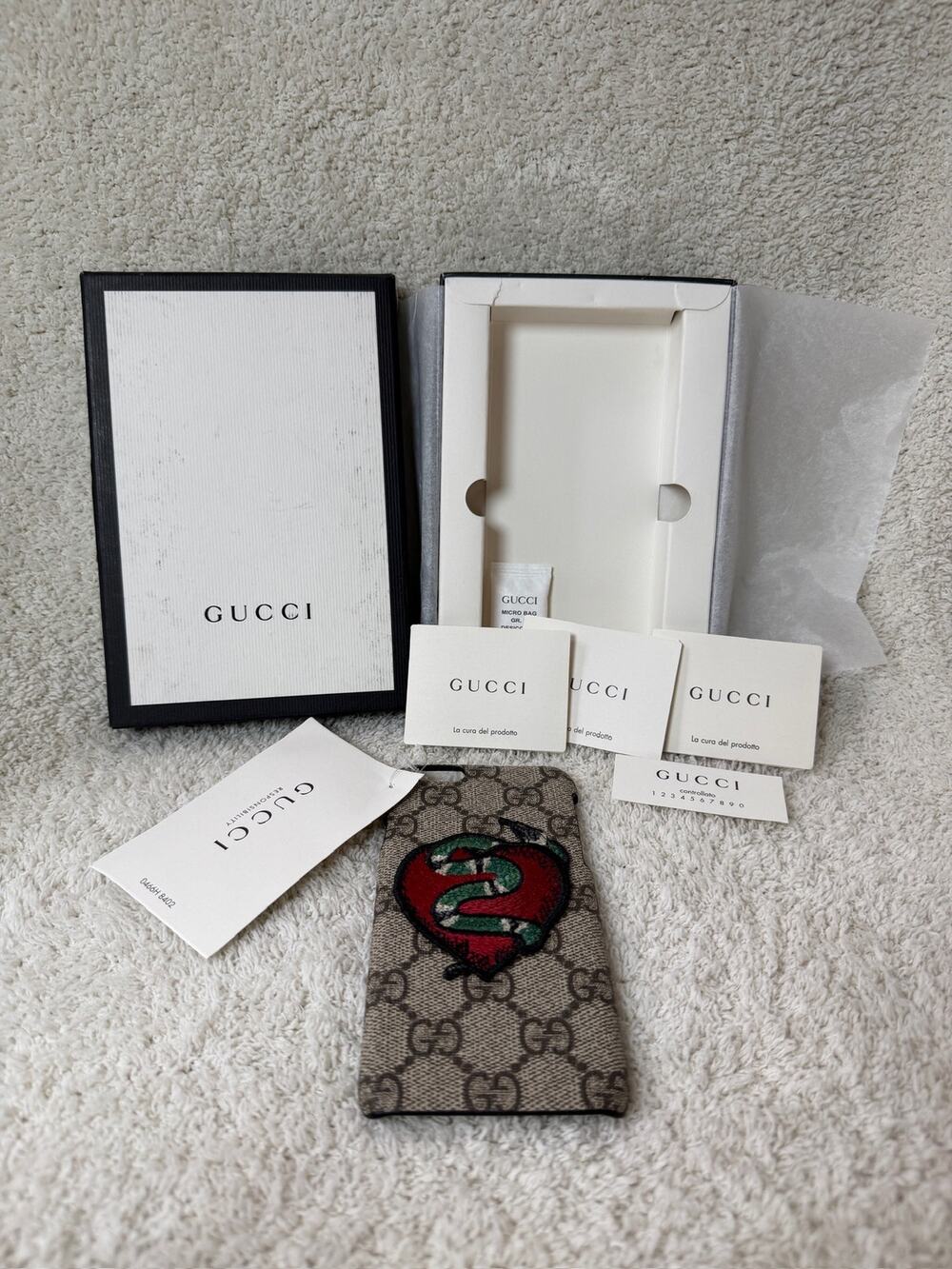 Gucci GG Supreme Kingsnake Snake Phone Case Cover Box Included New Open Box
